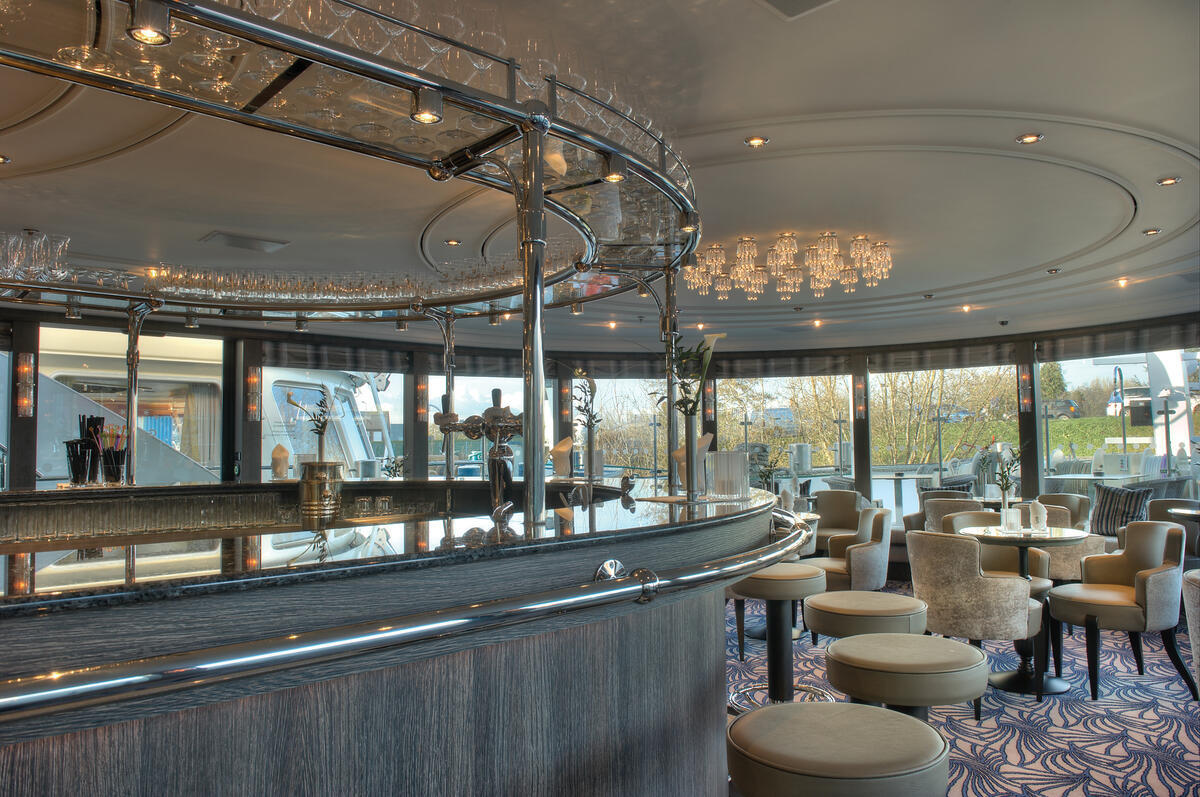 MS Grace - Lido Bar